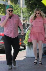 Pregnant KIRSTEN DUNST and Jesse Plemons Out for Lunch at Olive & Thyme in Los Angeles 03/29/2018