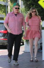 Pregnant KIRSTEN DUNST and Jesse Plemons Out for Lunch at Olive & Thyme in Los Angeles 03/29/2018