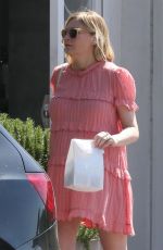 Pregnant KIRSTEN DUNST and Jesse Plemons Out for Lunch at Olive & Thyme in Los Angeles 03/29/2018