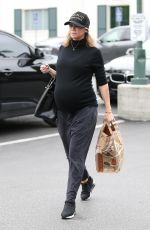 Pregnant KYM JOHNSON Shopping at Bristol Farms in Beverly Hills 03/20/2018