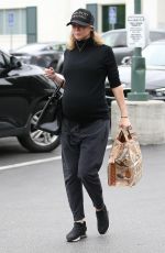 Pregnant KYM JOHNSON Shopping at Bristol Farms in Beverly Hills 03/20/2018