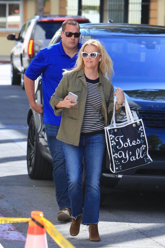 REESE WITHERSPOON Heading to a Meeting in Beverly Hills 03/27/2018