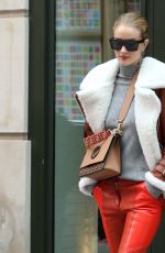 ROSIE HUNTINGTON-WHITELEY Leaves Crosby Hotel in New York 03/27/2018
