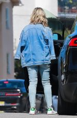 SARAH MICHELLE GELLAR at a Hair Salon in Brentwood 03/28/2018