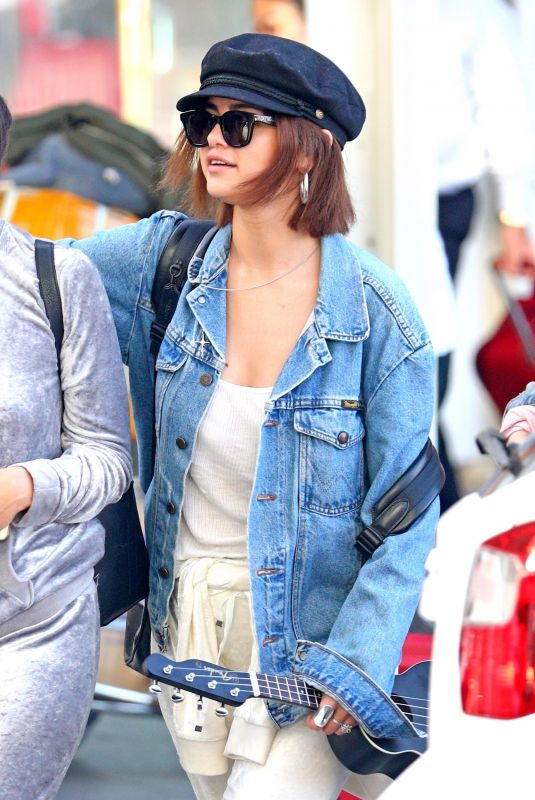 SELENA GOMEZ Arrives at Airport in Sydney 03/19/2018