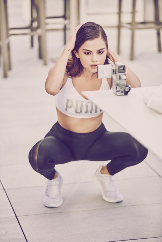 SELENA GOMEZ for Puma Ignite Flash Evoknit Colletion