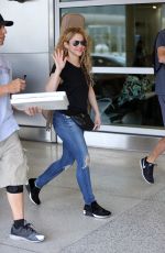 SHAKIRA Arrives at Airport in Miami 03/07/2018