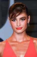 TAYLOR HILL at 2018 Vanity Fair Oscar Party in Beverly Hills 03/04/2018