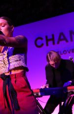 TOVE LO Performs at Chanel Pre-Oscars Event in Los Angeles 02/28/2018