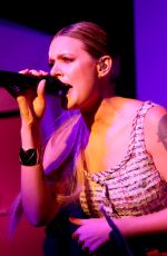 TOVE LO Performs at Chanel Pre-Oscars Event in Los Angeles 02/28/2018