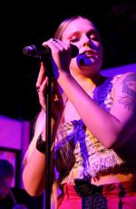 TOVE LO Performs at Chanel Pre-Oscars Event in Los Angeles 02/28/2018