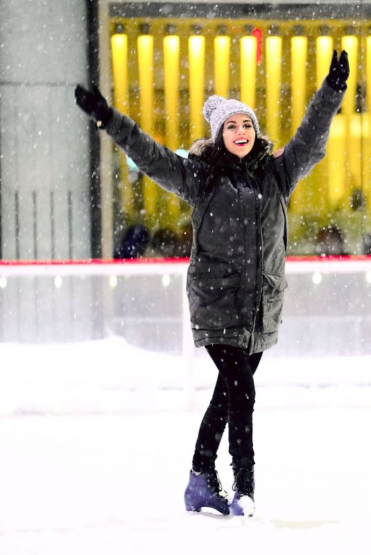 VICTORIA JUSTICE Ice Skating at Rockefeller Center in New York 03/21/2018