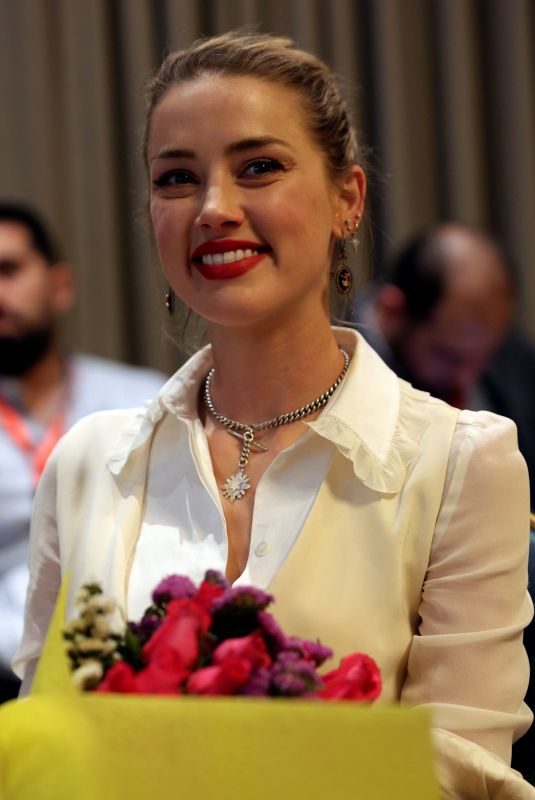 AMBER HEARD Speaks to Associated Press after Meeting with Syrian Refugees 04/05/2018