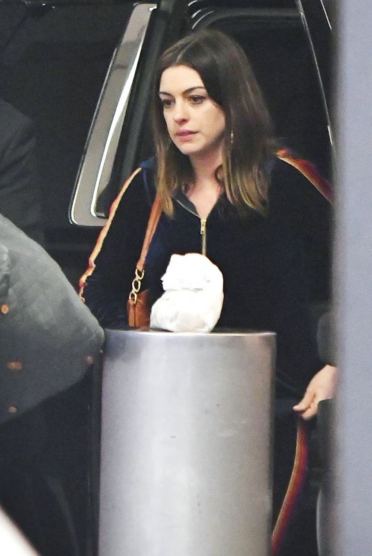 ANNE HATHAWAY at Los Angeles International Airport 04/24/2018