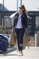 APRIL LOVE GEARY Shopping at Trancas Market in Malibu 04/27/2018