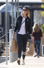 APRIL LOVE GEARY Shopping at Trancas Market in Malibu 04/27/2018