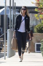 APRIL LOVE GEARY Shopping at Trancas Market in Malibu 04/27/2018