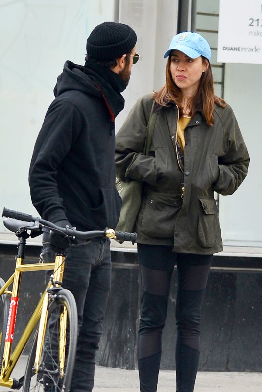 AUBREY PLAZA and Justin Theroux Out in New York 03/25/2018