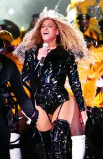 BEYONCE Performs at Coachella Festival 04/21/2018