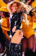 BEYONCE Performs at Coachella Festival 04/21/2018
