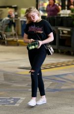 CHLOE MORETZ Shopping Grocery at Whole Foods in Los Angeles 04/12/2018