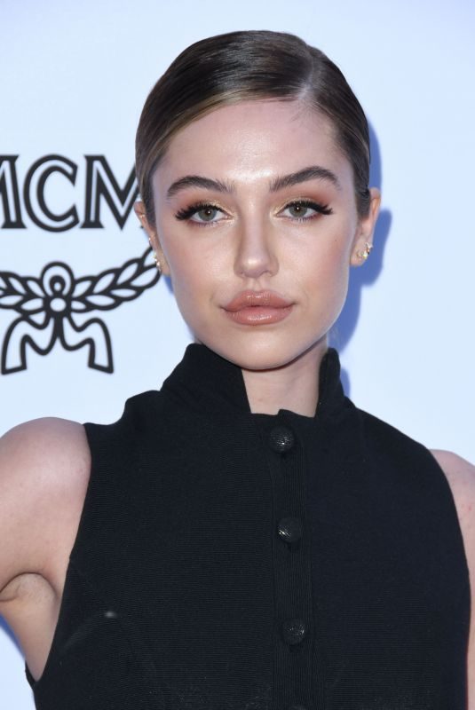 DELILAH HAMLIN at Daily Front Row Fashion Awards in Los Angeles 04/08/2018