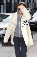 GIGI HADID Arrives at Her Home in New York 04/02/2018