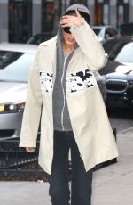 GIGI HADID Arrives at Her Home in New York 04/02/2018