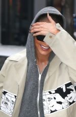 GIGI HADID Arrives at Her Home in New York 04/02/2018