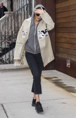 GIGI HADID Arrives at Her Home in New York 04/02/2018
