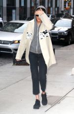 GIGI HADID Arrives at Her Home in New York 04/02/2018
