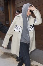 GIGI HADID Arrives at Her Home in New York 04/02/2018