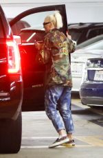 GWEN STEFANI Arrives at a Hospital in Los Angeles 04/06/2018