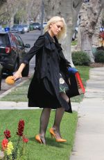 GWEN STEFANI Arrives at Sunday Church Service on Easter in Los Angeles 04/01/2018