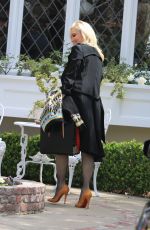 GWEN STEFANI Arrives at Sunday Church Service on Easter in Los Angeles 04/01/2018