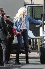 GWEN STEFANI at Jimmy Kimmel Live 04/18/2018