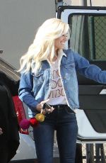 GWEN STEFANI at Jimmy Kimmel Live 04/18/2018