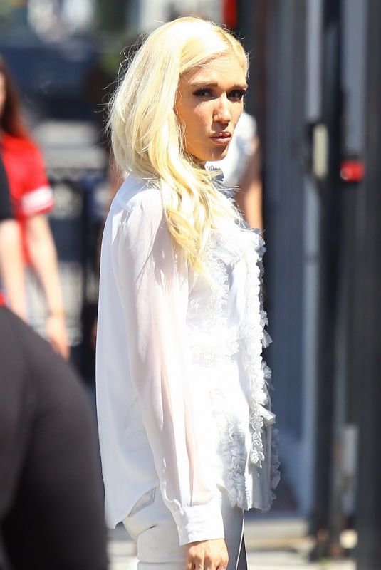 GWEN STEFANI Heading to a Church in Los Angeles 04/22/2018