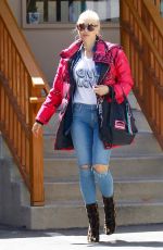 GWEN STEFANI Out for Breakfast in Los Angeles 04/12/2018