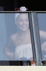 HALSEY on the Balcony on Her Hotel in Maui 04/03/2018 