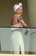 HALSEY on the Balcony on Her Hotel in Maui 04/03/2018 