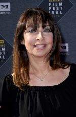 ILLEANA DOUGLAS at TCM Classic Film Festival Opening Night in Los Angeles 04/26/2018