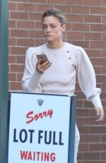 JAIME KING Attacker Smashes Her Car Windows in Los Angeles 04/04/2018