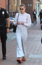 JAIME KING Attacker Smashes Her Car Windows in Los Angeles 04/04/2018