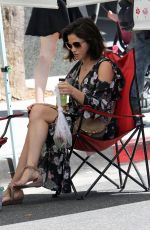JENNA DEWAN Shopping at Farmer