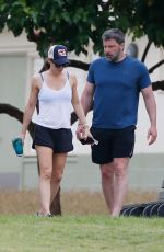 JENNIFER GARNER and Ben Affleck Out in Hawaii 04/02/2018