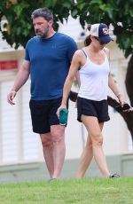 JENNIFER GARNER and Ben Affleck Out in Hawaii 04/02/2018