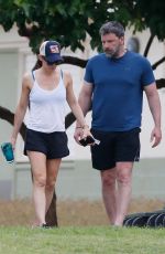 JENNIFER GARNER and Ben Affleck Out in Hawaii 04/02/2018