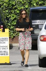 JENNIFER GARNER Heading to a Church in Pacific Palisades 04/15/2018