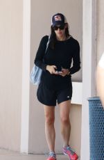 JENNIFER GARNER Out and About in Honolulu 03/30/2018